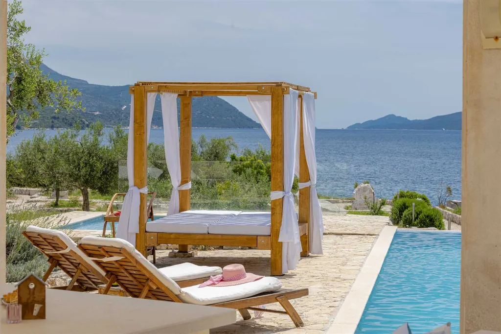 Smokvina 5-Bedroom Villa with Heated Pool