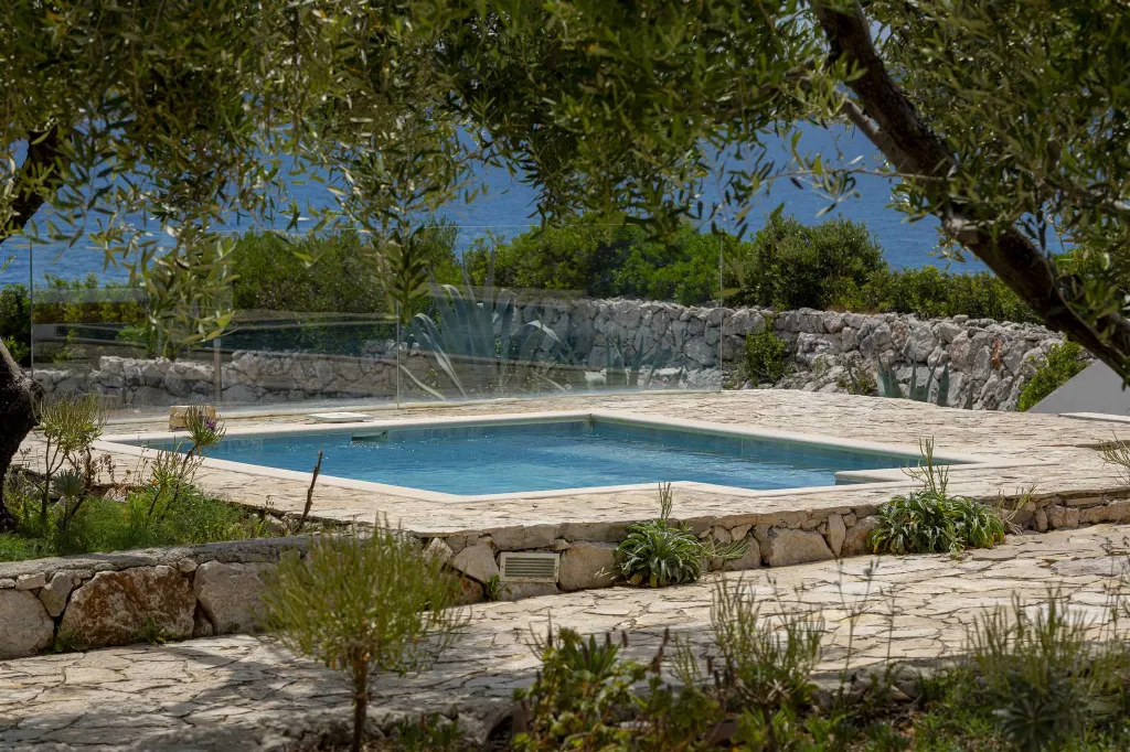 Smokvina 5-Bedroom Villa with Heated Pool