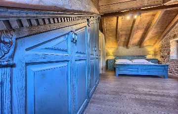 Villa in Stari Grad with Pool & Mountain Bikes