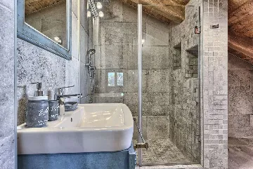 Villa in Stari Grad with Pool & Mountain Bikes