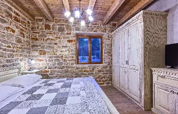 Villa in Stari Grad with Pool & Mountain Bikes