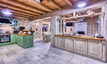 Villa in Stari Grad with Pool & Mountain Bikes