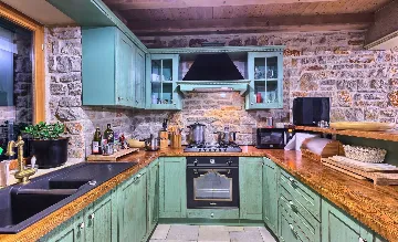 Villa in Stari Grad with Pool & Mountain Bikes