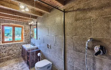 Villa in Stari Grad with Pool & Mountain Bikes