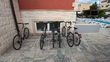 Kastel Luksic Villa with Sea Views and Heated Pool