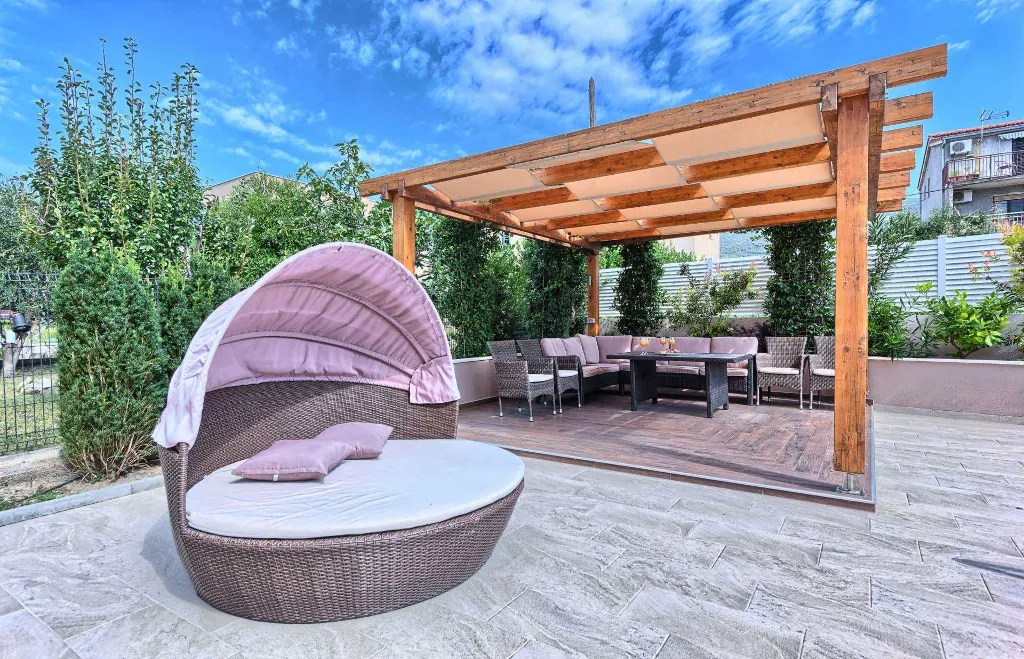 Kastel Luksic Villa with Sea Views and Heated Pool