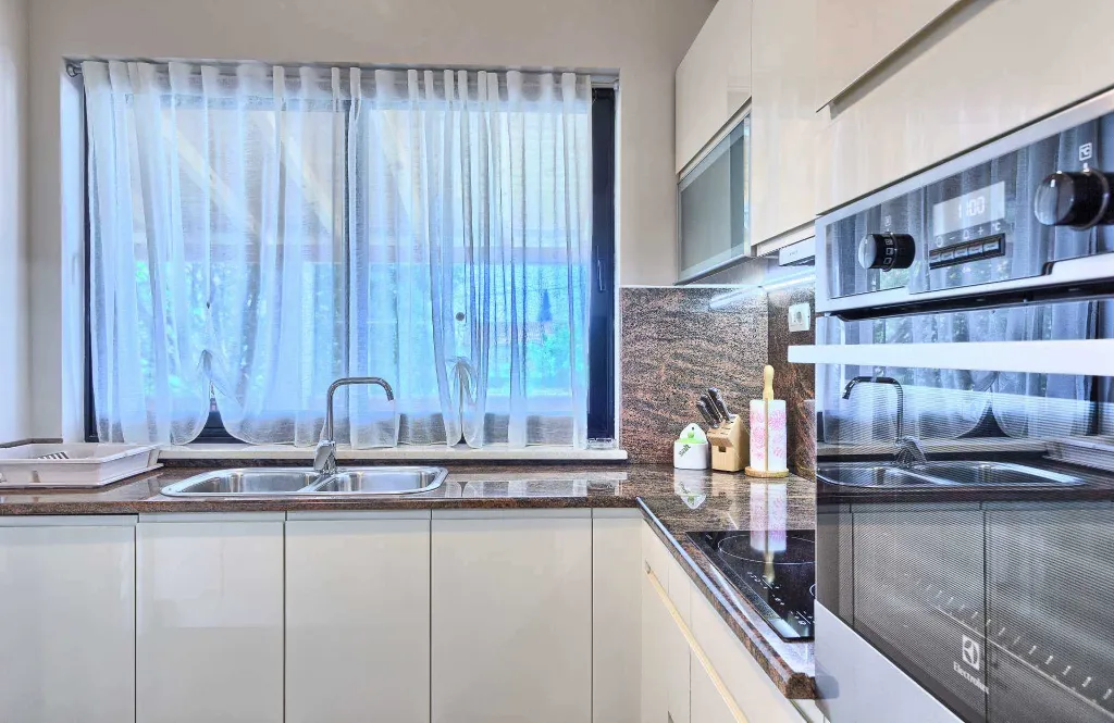 Kastel Luksic Villa with Sea Views and Heated Pool
