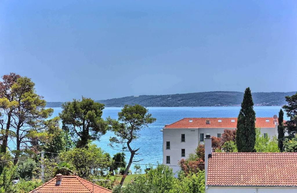 Kastel Luksic Villa with Sea Views and Heated Pool