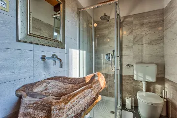 4-Bedroom Villa with Private Pool in Krmed