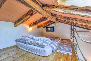 4-Bedroom Villa with Private Pool in Krmed