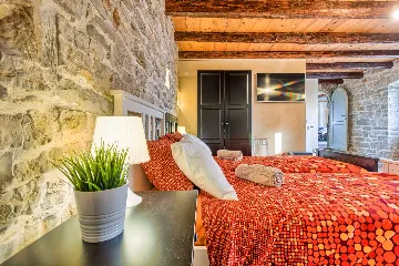 4-Bedroom Villa with Private Pool in Krmed