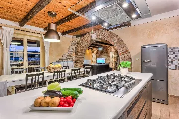 4-Bedroom Villa with Private Pool in Krmed