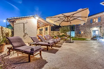 4-Bedroom Villa with Private Pool in Krmed