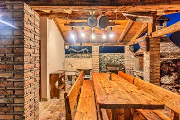 4-Bedroom Villa with Private Pool in Krmed