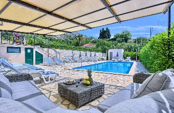 Jesenice Villa for 22 Guests with Pool & Jacuzzi
