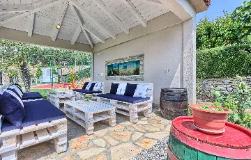 Jesenice Villa for 22 Guests with Pool & Jacuzzi