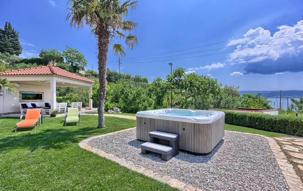 Jesenice Villa for 22 Guests with Pool & Jacuzzi