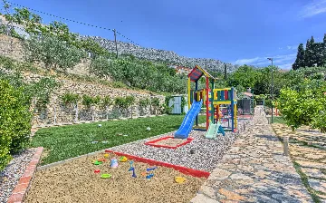 Jesenice Villa for 22 Guests with Pool & Jacuzzi