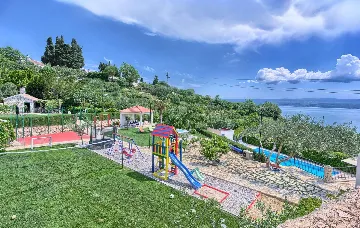 Jesenice Villa for 22 Guests with Pool & Jacuzzi