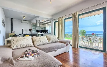 Jesenice Villa for 22 Guests with Pool & Jacuzzi