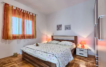 Jesenice Villa for 22 Guests with Pool & Jacuzzi