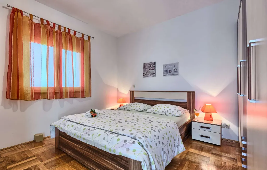 Jesenice Villa for 22 Guests with Pool & Jacuzzi