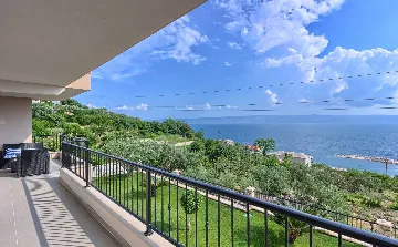 Jesenice Villa for 22 Guests with Pool & Jacuzzi