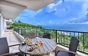 Jesenice Villa for 22 Guests with Pool & Jacuzzi