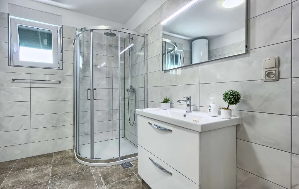 Jesenice Villa for 22 Guests with Pool & Jacuzzi