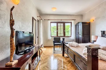 Stone Villa in Dubrovnik with Sea Views and Pool