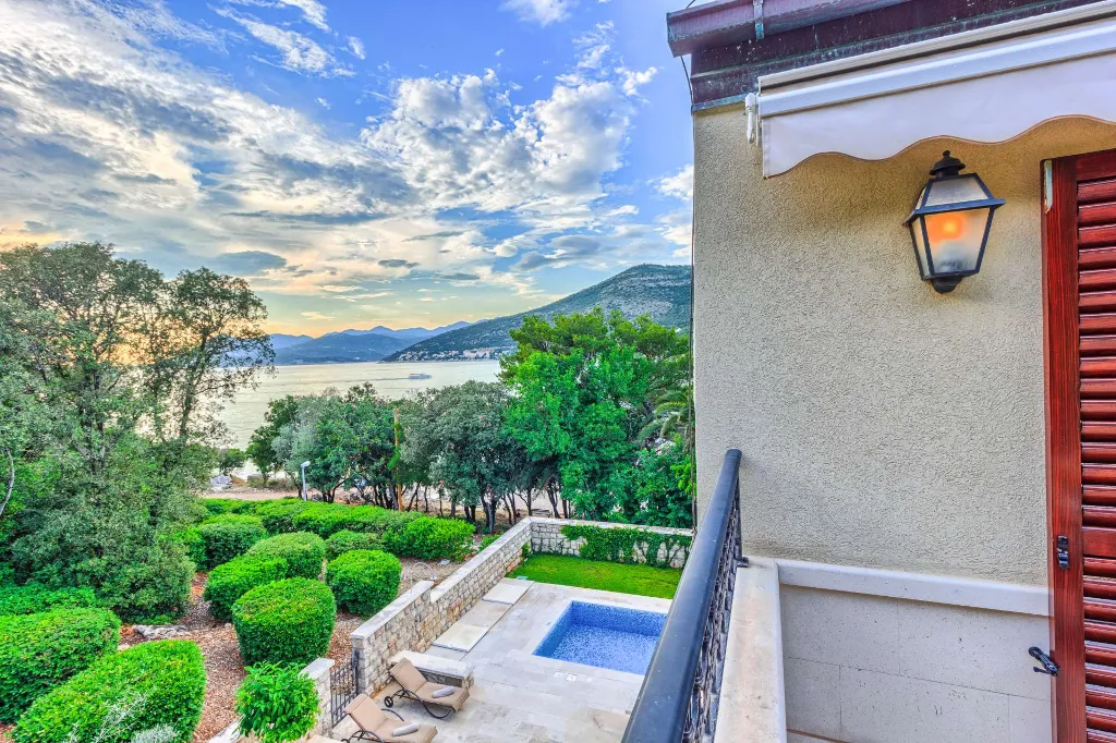 Stone Villa in Dubrovnik with Sea Views and Pool