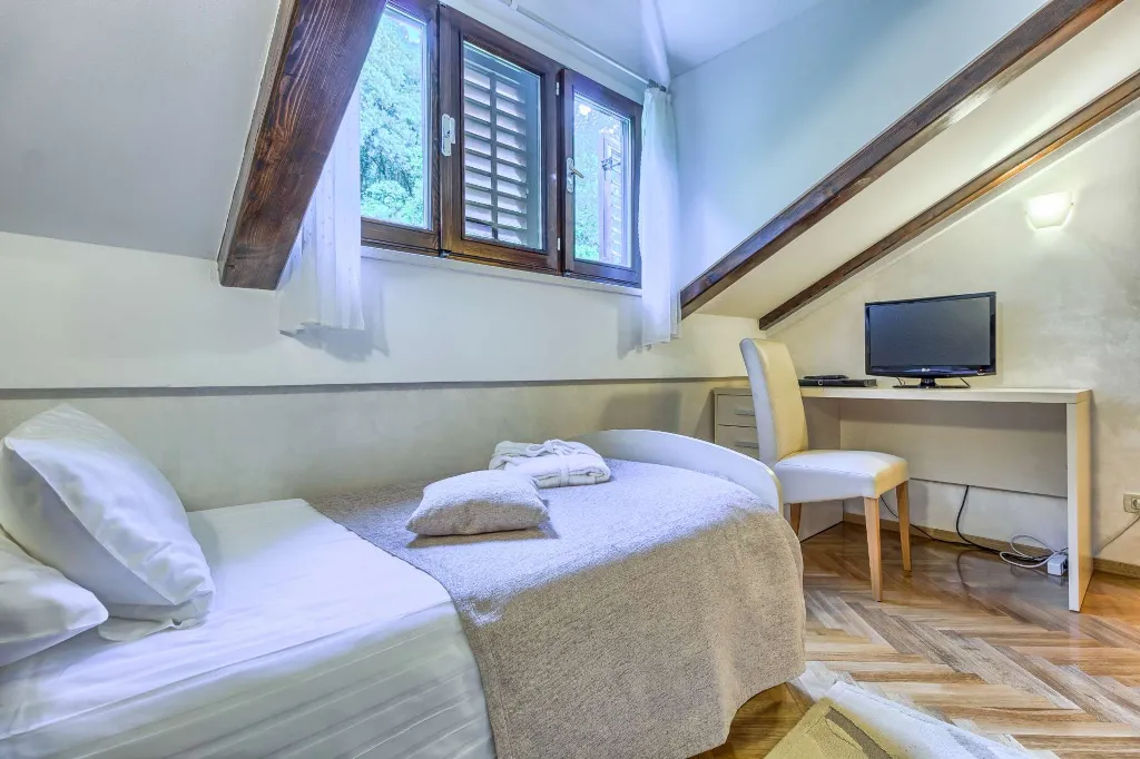 Stone Villa in Dubrovnik with Sea Views and Pool