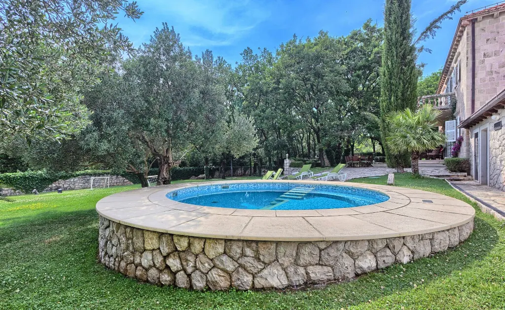 4-Bedroom Villa in Cilipi for Up to 8 Guests