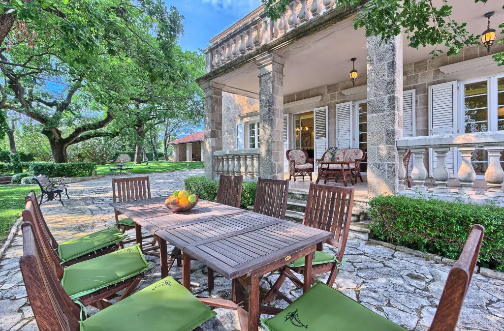 4-Bedroom Villa in Cilipi for Up to 8 Guests