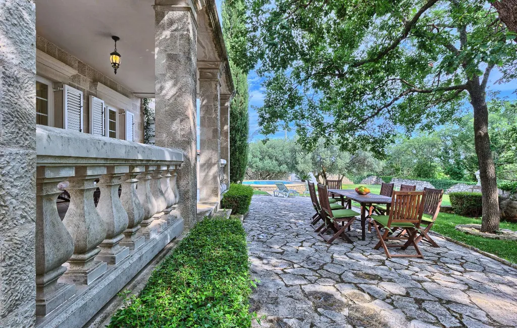 4-Bedroom Villa in Cilipi for Up to 8 Guests