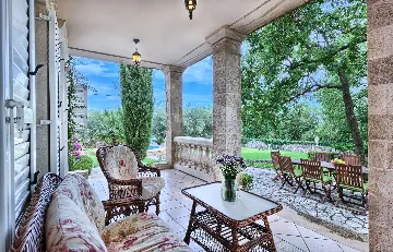 4-Bedroom Villa in Cilipi for Up to 8 Guests