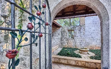 4-Bedroom Villa in Cilipi for Up to 8 Guests