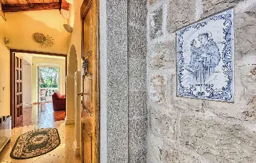 4-Bedroom Villa in Cilipi for Up to 8 Guests