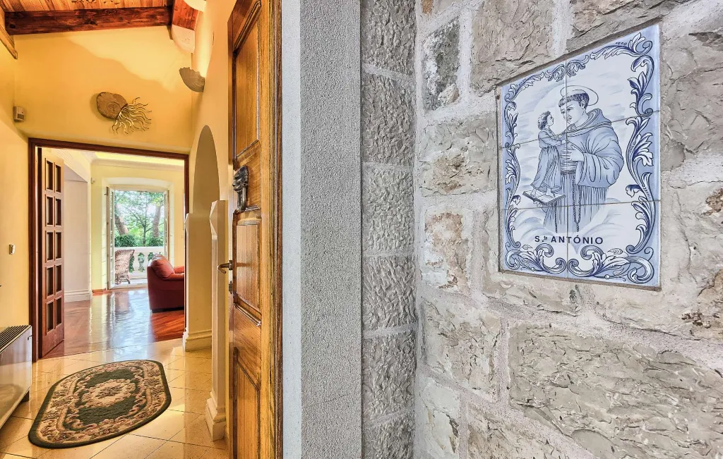 4-Bedroom Villa in Cilipi for Up to 8 Guests