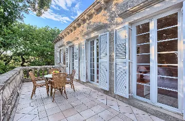 4-Bedroom Villa in Cilipi for Up to 8 Guests