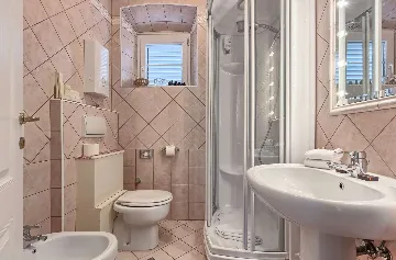 4-Bedroom Villa in Cilipi for Up to 8 Guests