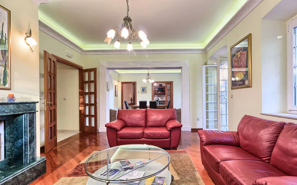 4-Bedroom Villa in Cilipi for Up to 8 Guests
