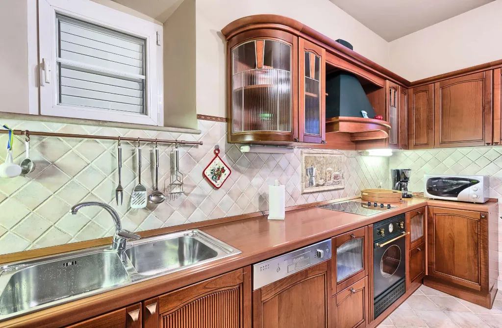 4-Bedroom Villa in Cilipi for Up to 8 Guests