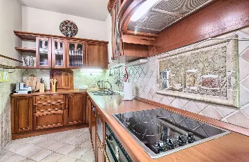 4-Bedroom Villa in Cilipi for Up to 8 Guests