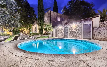 4-Bedroom Villa in Cilipi for Up to 8 Guests