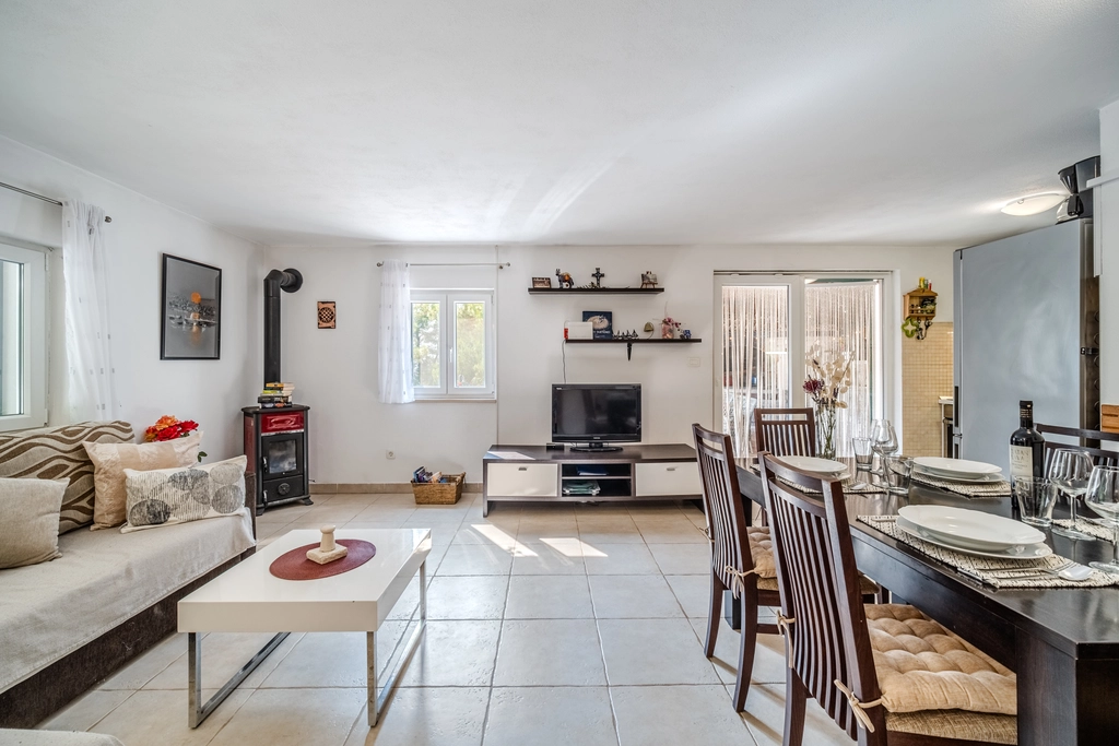 Stone Holiday House in Milna, Brač for 6 Guests