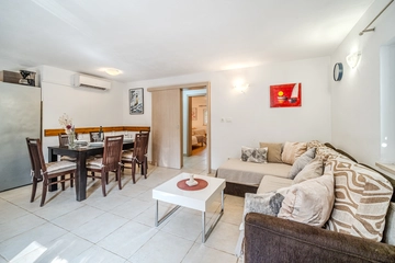 Stone Holiday House in Milna, Brač for 6 Guests