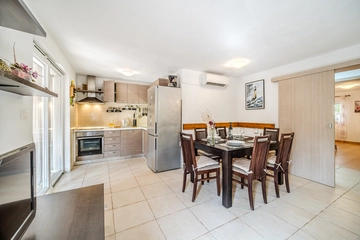 Stone Holiday House in Milna, Brač for 6 Guests