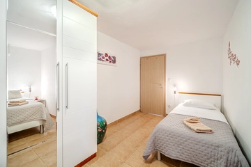 Stone Holiday House in Milna, Brač for 6 Guests