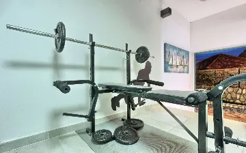 Dubravka 6-Bedroom Villa for Up to 16 Guests